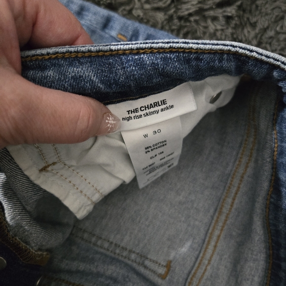 Joe's Jeans | The Charlie High Rise Skinny Ankle in Whisper Sz 30 - Picture 3 of 5